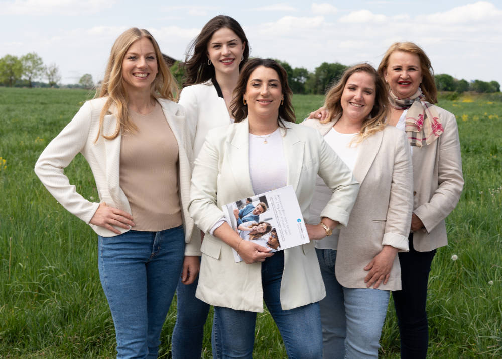 Das Team von Mia Versichern